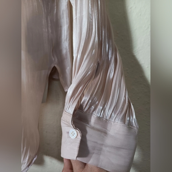 Two by Vince Camuto Shimmering Blush Button Down Shirt - Picture 4 of 7